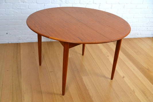 Vintage Parker extension dining table - fully restored Teak