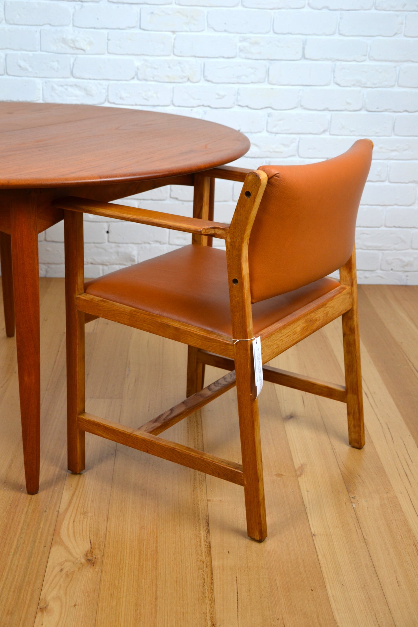 Vintage Danish Oak dining chair / side chair by Børge Mogensen in Tan Leather