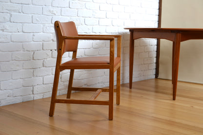 Vintage Danish Oak dining chair / side chair by Børge Mogensen in Tan Leather