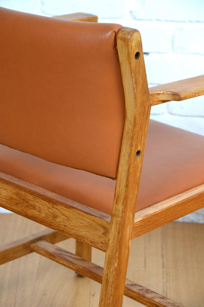 Vintage Danish Oak dining chair / side chair by Børge Mogensen in Tan Leather