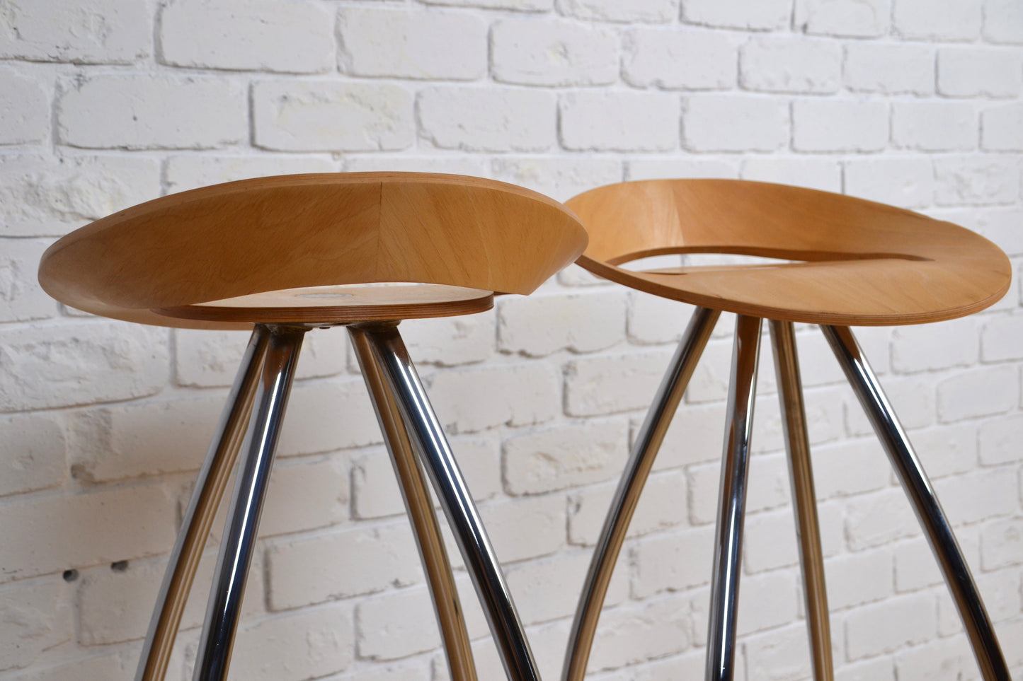 Pair Post Modern Italian designer Lyra bar stool - Mira Design / Magis