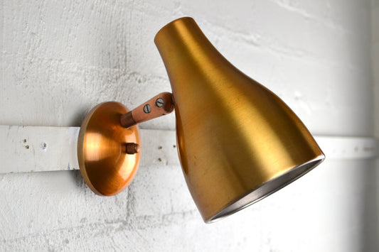 Mid Century Rite-Lite 'Commodore' wall sconce light